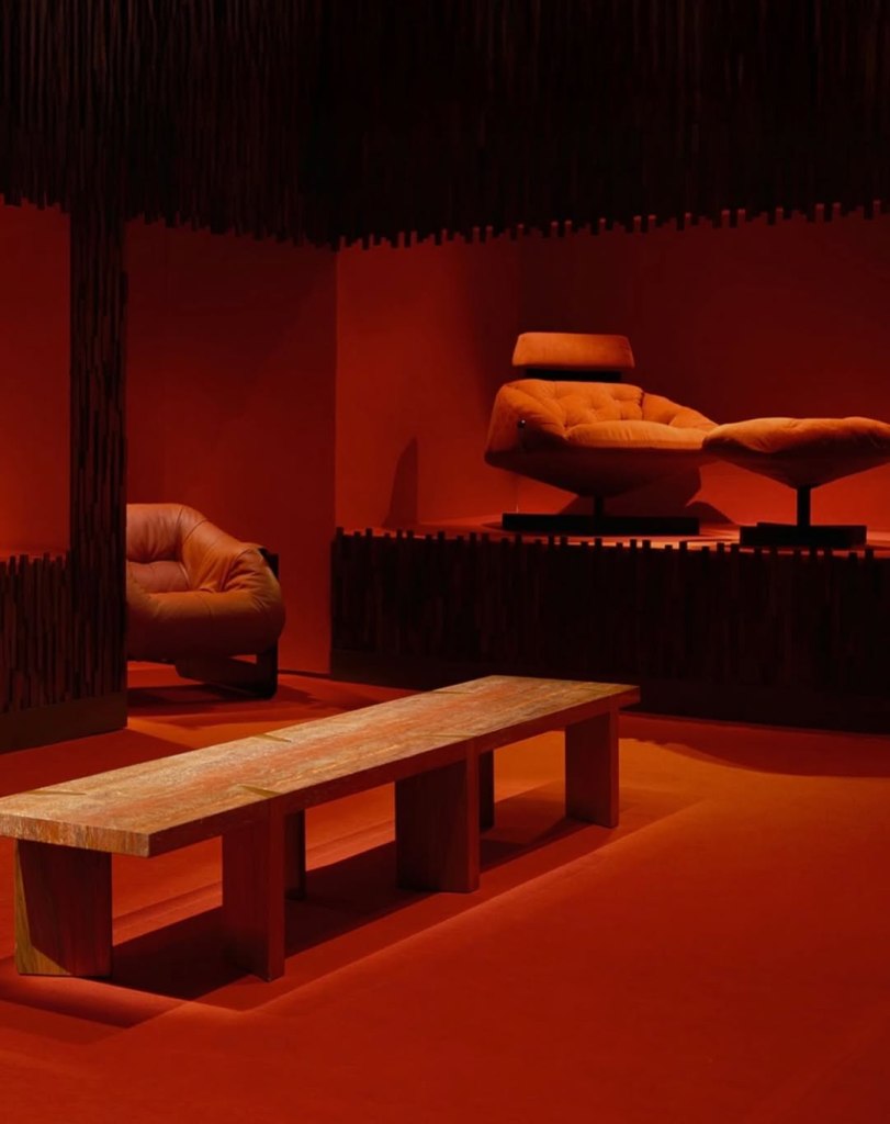 Brazilian furniture design exhibition with red scenography at SP-Arte São Paulo