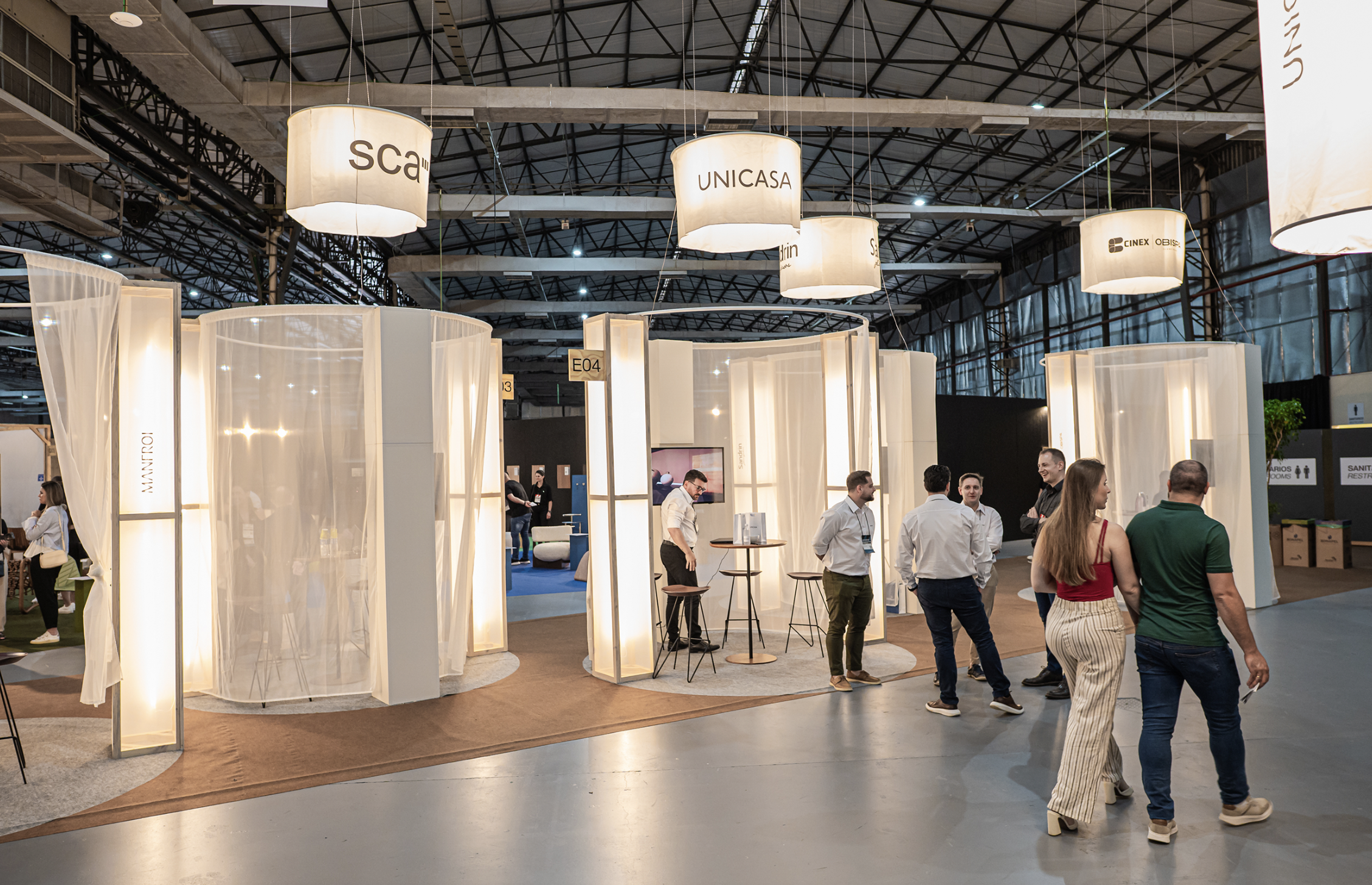 Corporate exhibition stands of leading Brazilian furniture manufacturers like SCA and Unicasa at the Movelsul trade fair in Bento Gonçalves.